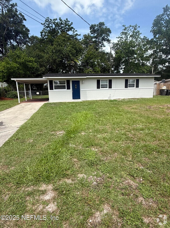 Building Photo - 2558 Lourdes Dr W
