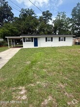 Building Photo - 2558 Lourdes Dr W