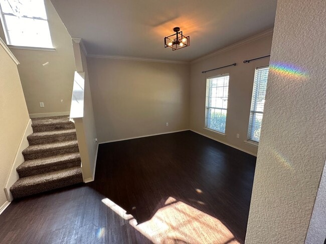 Building Photo - Spacious 4/2.5 Rental in Great ISD & LOTS ...