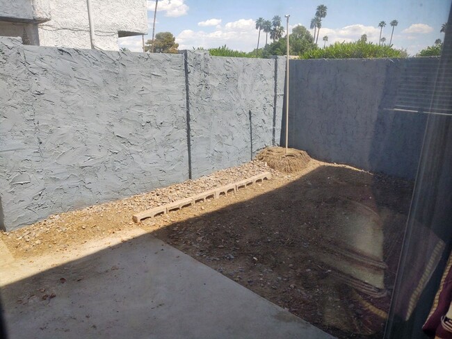 Foto del edificio - Town home on 47 Dr