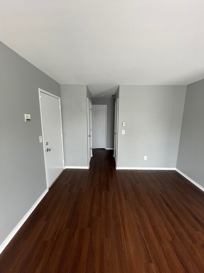 Foto del edificio - 405 E Reed St