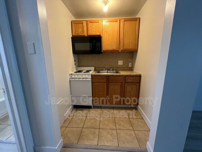 Building Photo - 575 Tiger Ave