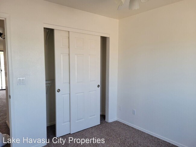 Building Photo - 3 br, 2 bath House - 1050 Mohican Dr