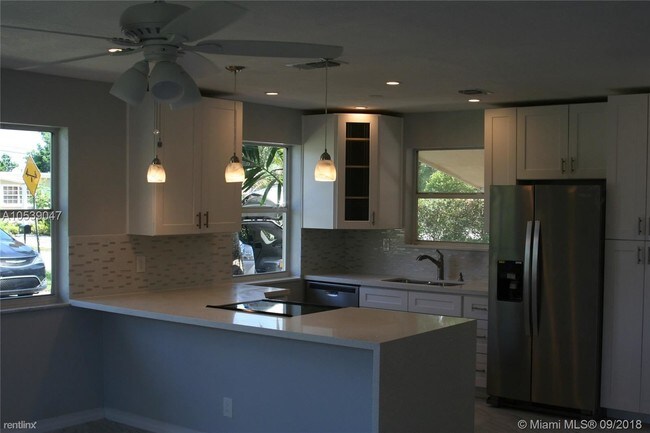 Building Photo - 3 br, 2 bath House - 200 SW 65th Way