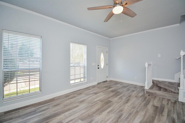 Foto del edificio - 2930 Grants Lake Blvd