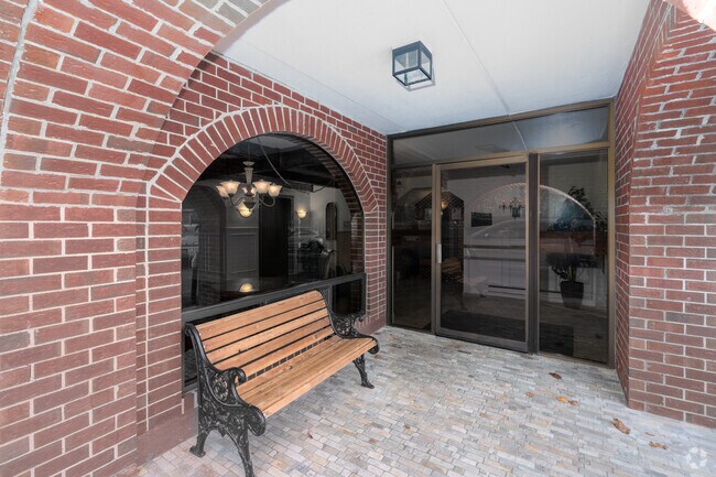 Entrada al edificio - Venetian Tower