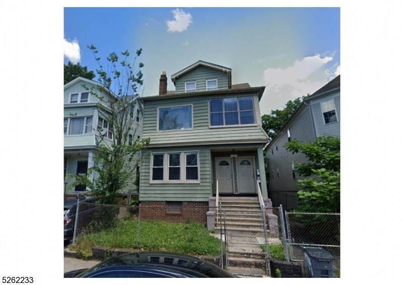 Foto principal - 83 Mapes Ave