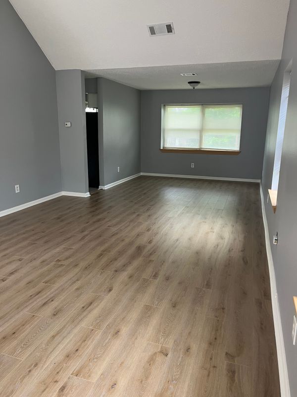Building Photo - 1413 Kings Row
