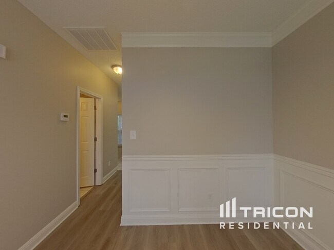 Foto del edificio - 4882 Aldridge Pl NW