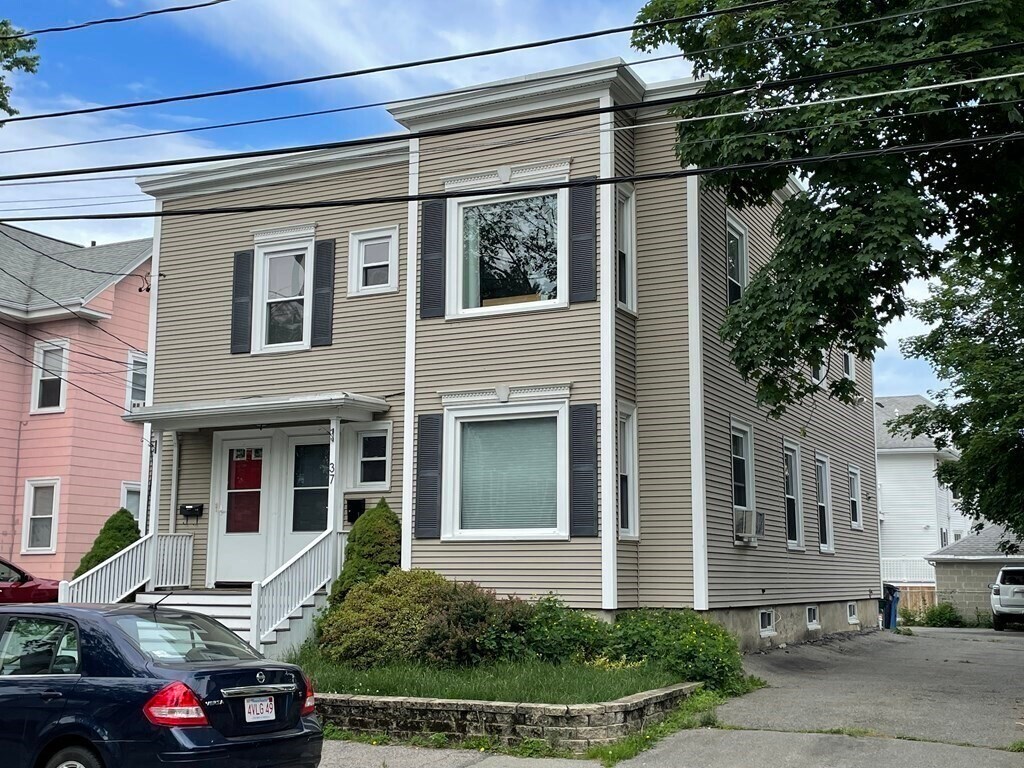 Primary Photo - 37 Francis St