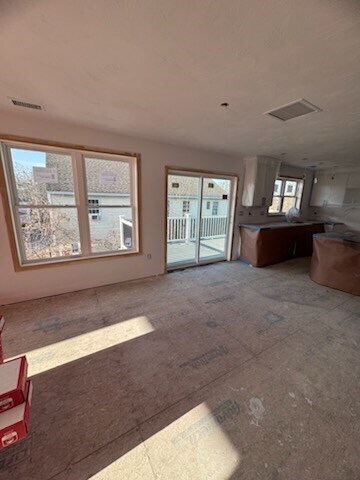 Building Photo - 115 S Quinsigamond Ave