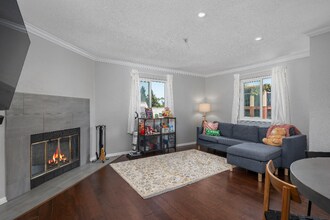 Building Photo - 3550 Lebon Dr