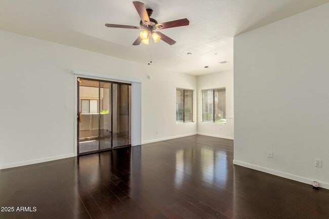 Foto del edificio - 9600 N 96th St
