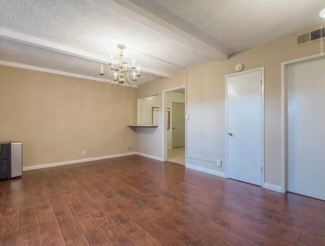 Foto del edificio - 341 W Dryden St