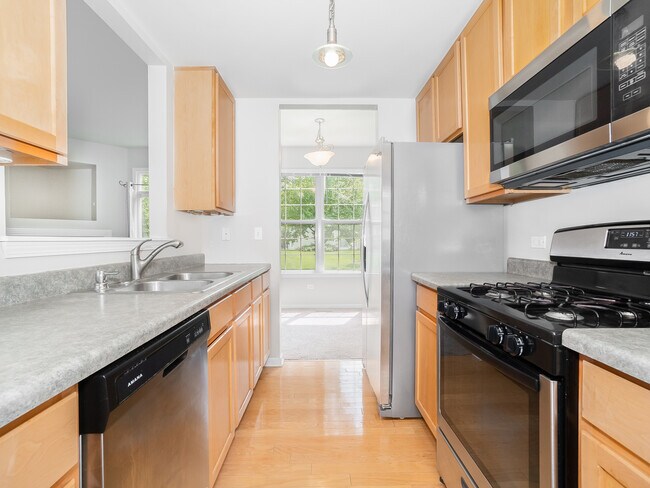 Building Photo - 2906 Rutland Cir