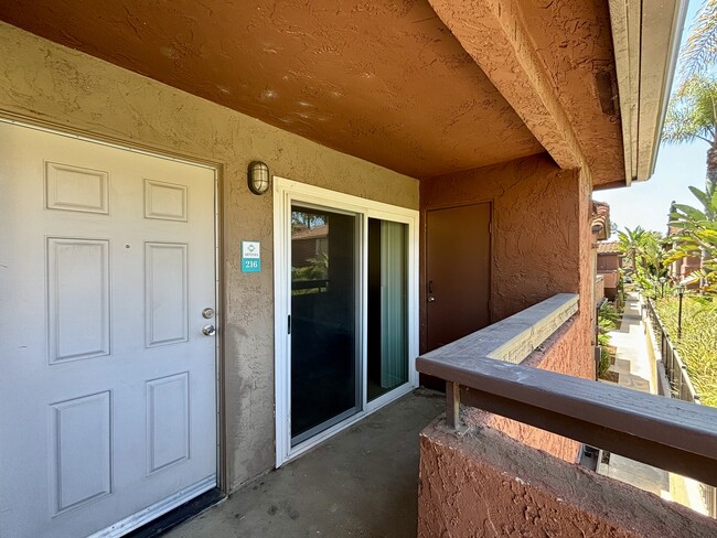 Entry and Balcony - 101 S Spruce St