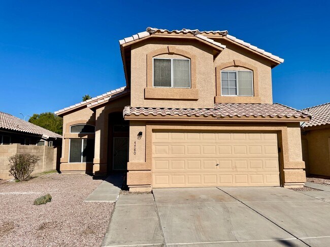 Foto del edificio - Fantastic 4 Bed/2.5 Bath Two Story Home in...