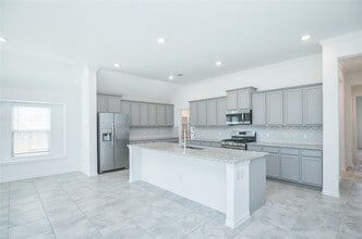 Building Photo - 8726 Fairbrook Dr