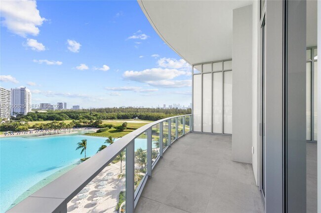 Foto del edificio - 2411 Laguna Cir