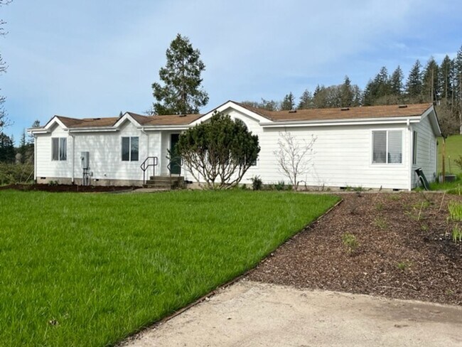 Foto del edificio - 3 Bedroom 2 Bath MF Home Carlton OR