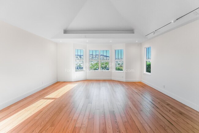 Building Photo - 147 Winfield St