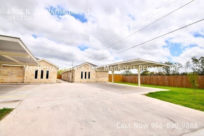 Building Photo - 4900 N Hiawatha Dr