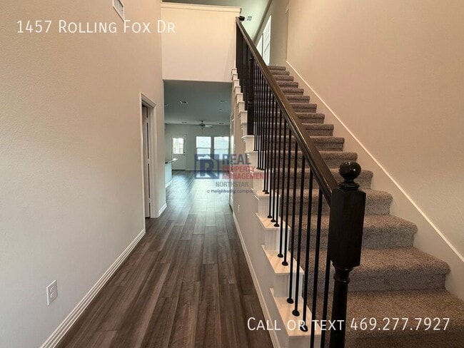 Building Photo - 1457 Rolling Fox Dr