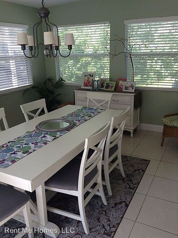 Foto del edificio - 419 Oak Park Cir