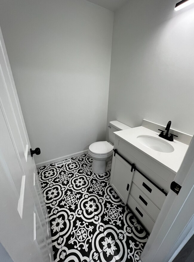 Foto del edificio - 215 E 24th St