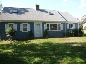 Building Photo - 65 Paola Dr