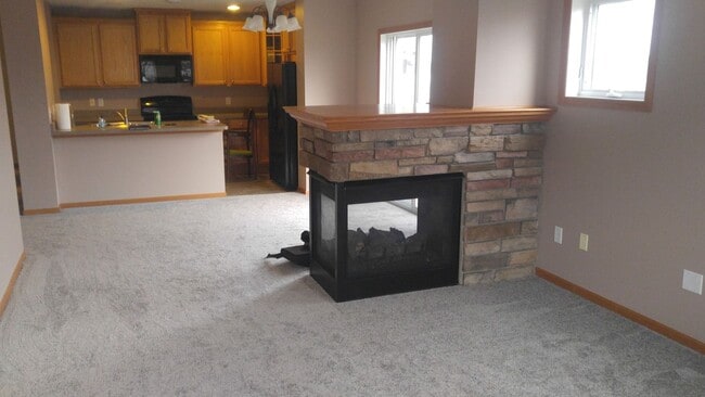 Building Photo - End Unit Townhouse