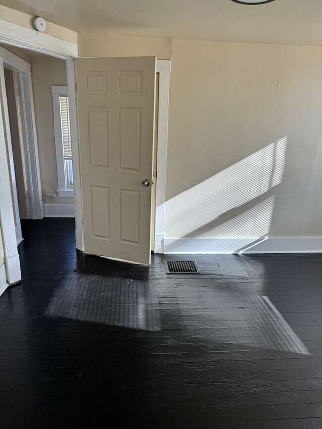 Foto del edificio - Spacious 2 Bedroom Home for Rent – Updated & Move-In Ready!