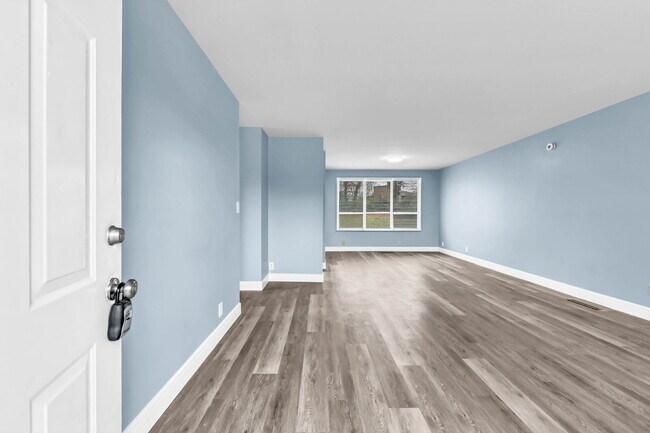 Foto del edificio - ???? Fully Renovated 3 Bedroom Home in a Convenient Clarksville Location!