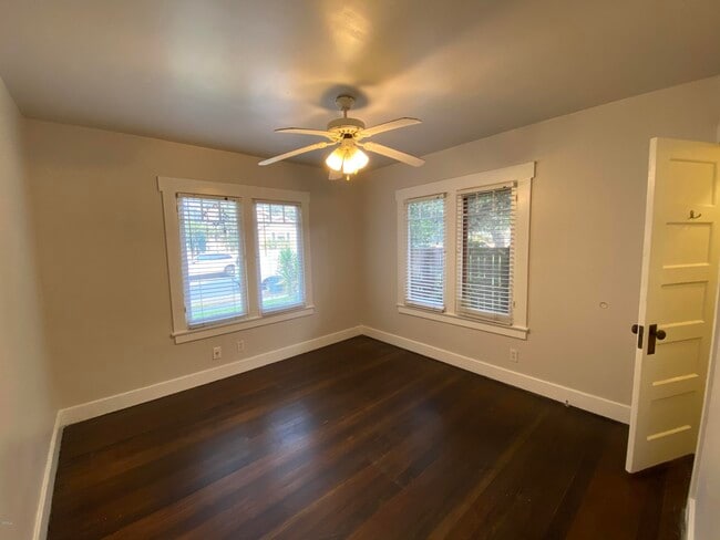 Building Photo - 708 N Catalina Ave
