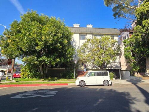 Building Photo - 12821 Caswell Ave