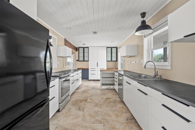 Foto del edificio - 33 Valley View Dr