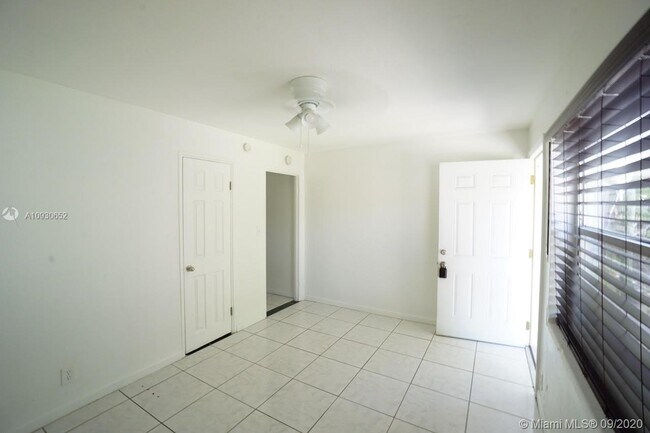 Building Photo - 2021 Plunkett St