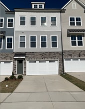 Building Photo - 2024 Eva Pearl Dr