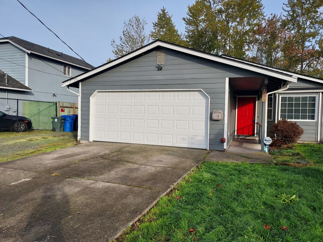 Primary Photo - Available Now 3 bd 1.5 bath