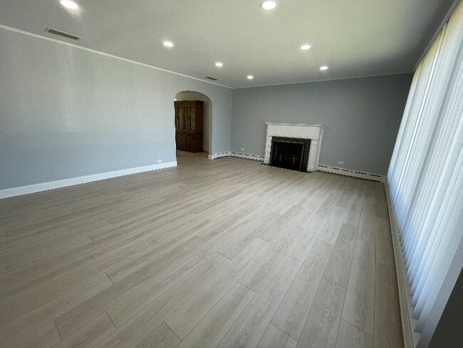 Foto del edificio - 7143 W Seward St