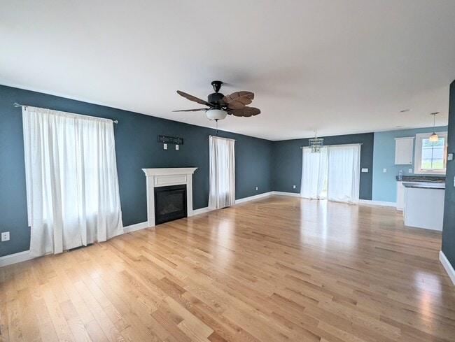 Building Photo - 57 Sunningdale Dr