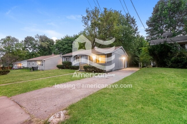 Building Photo - 2022 Bergan St