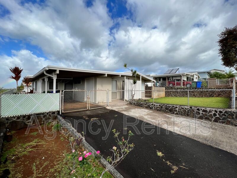 Primary Photo - 2458 Aumakua St