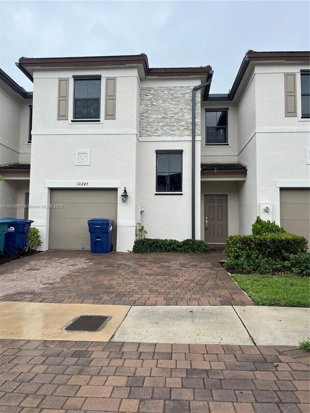 Primary Photo - 10247 SW 231st Ln