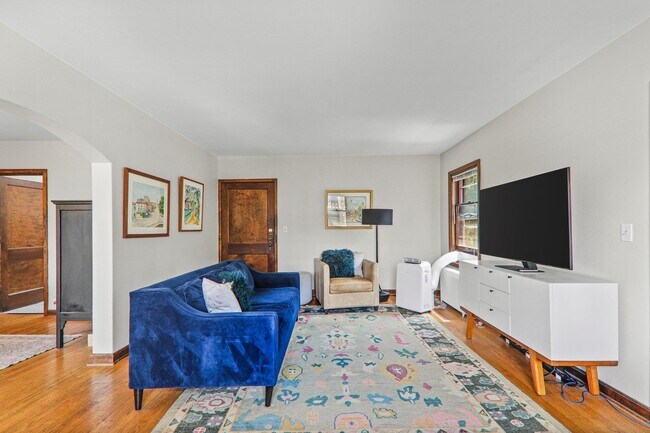 Foto del edificio - 2140 Kendall Avenue
