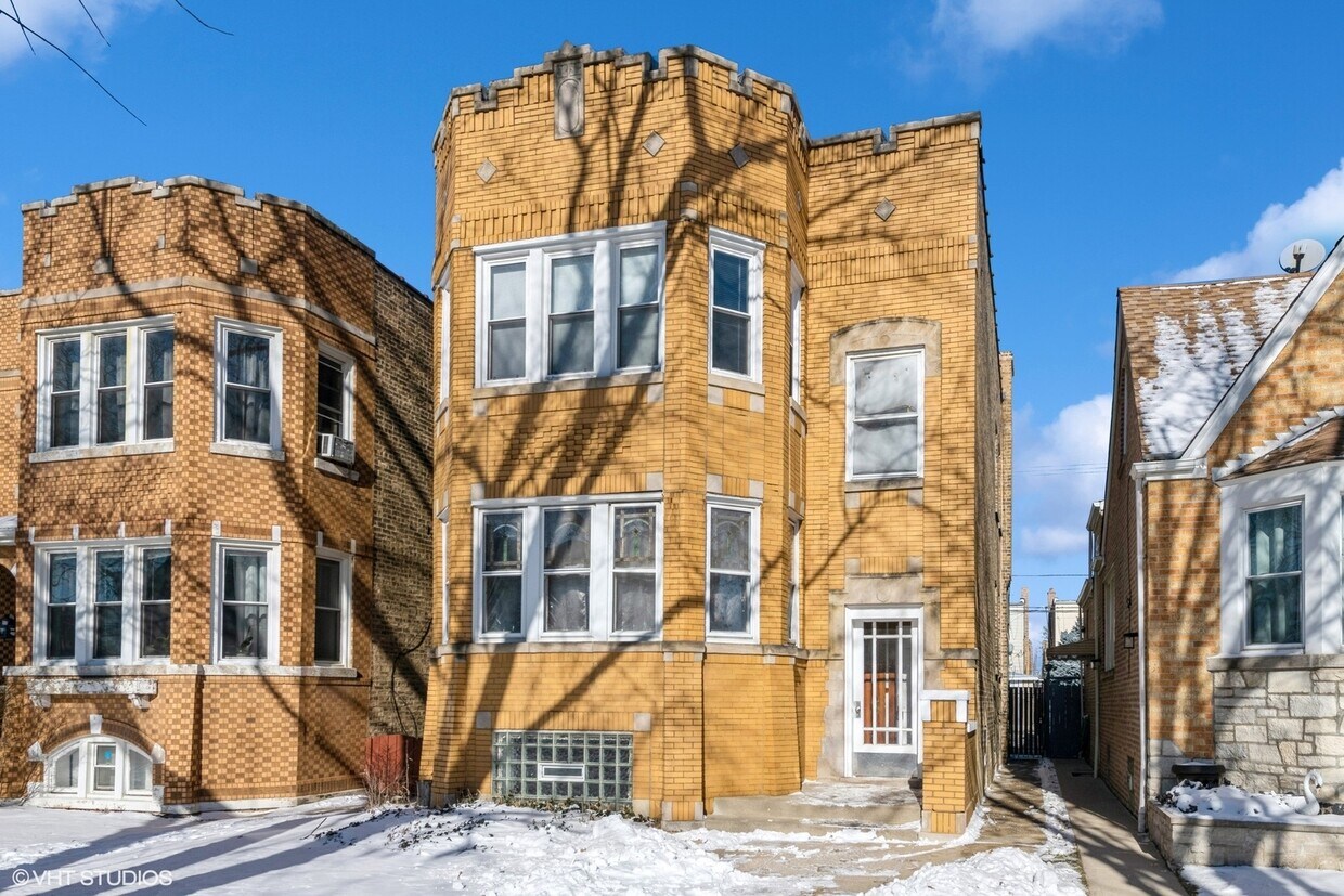 5246 W Melrose St, Chicago, IL 60641 House Rental in Chicago, IL