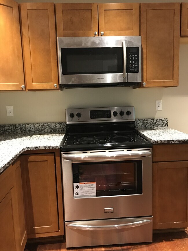 Foto del edificio - 9050 Easton Rd