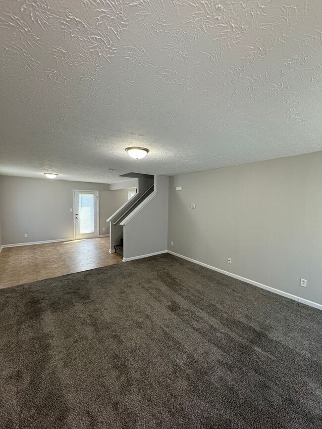 Building Photo - 3359 Cessna Dr