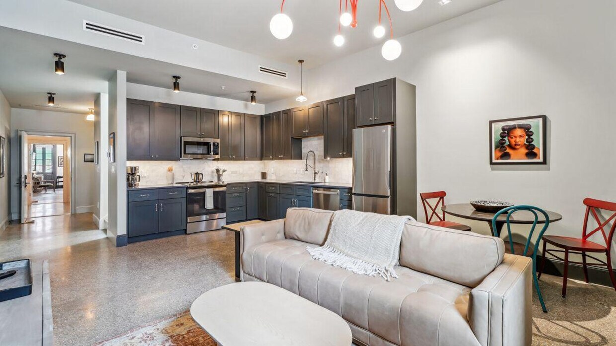 Foto principal - 310 S Rampart St