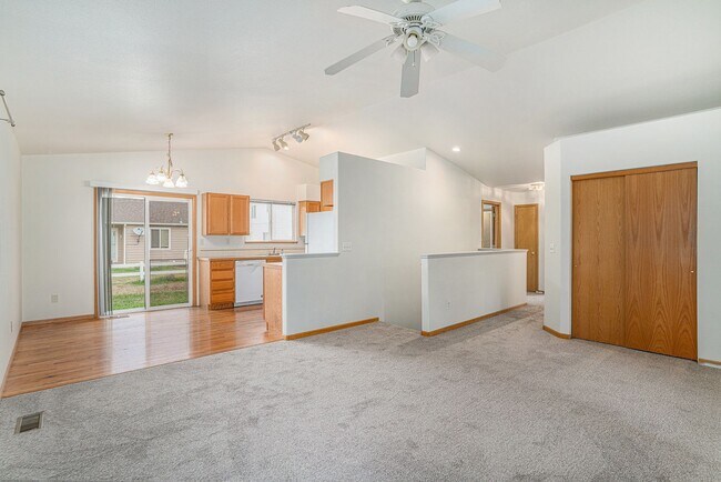 Foto del edificio - Recently Updated 3Bd 2bath Ranch